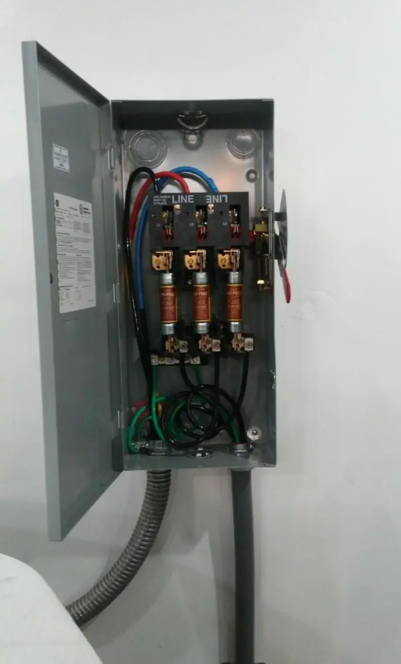 Three-phase disconnect switch installed for Electrical Wiring & Rewiring in Baldwinsville